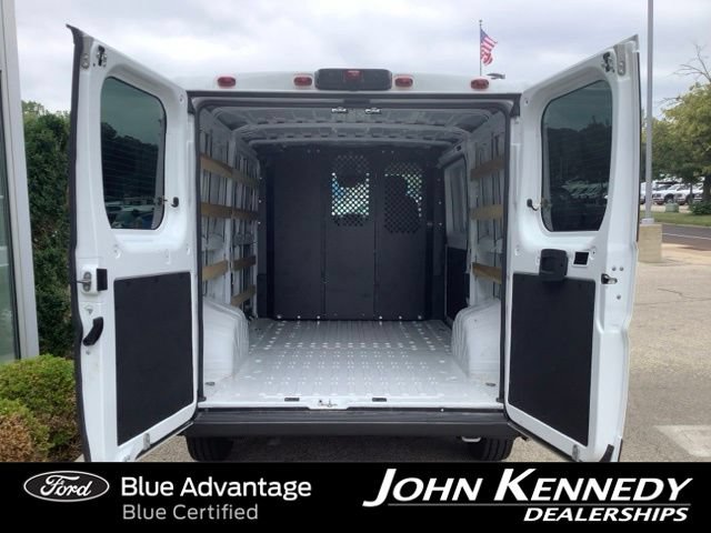 Used 2025 RAM ProMaster 2500 w/ U-Haul Equipment Group FWD image 26