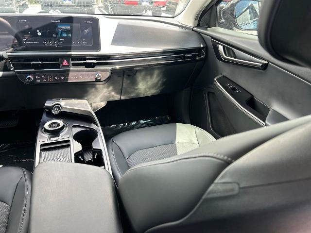 Used 2026 Kia EV6 Light RWD image 11
