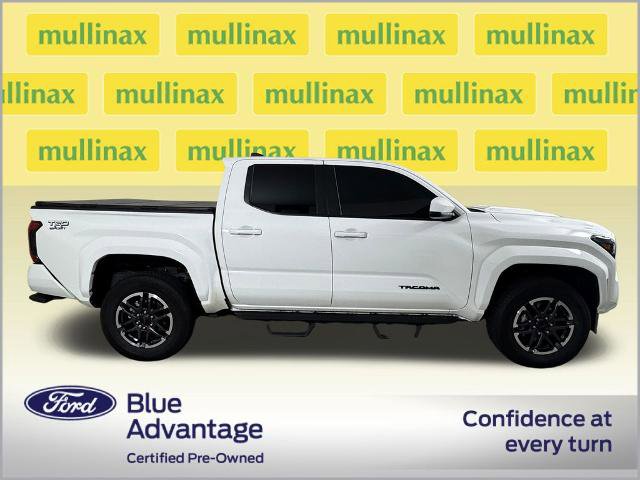 Used 2025 Toyota Tacoma TRD Sport RWD image 2
