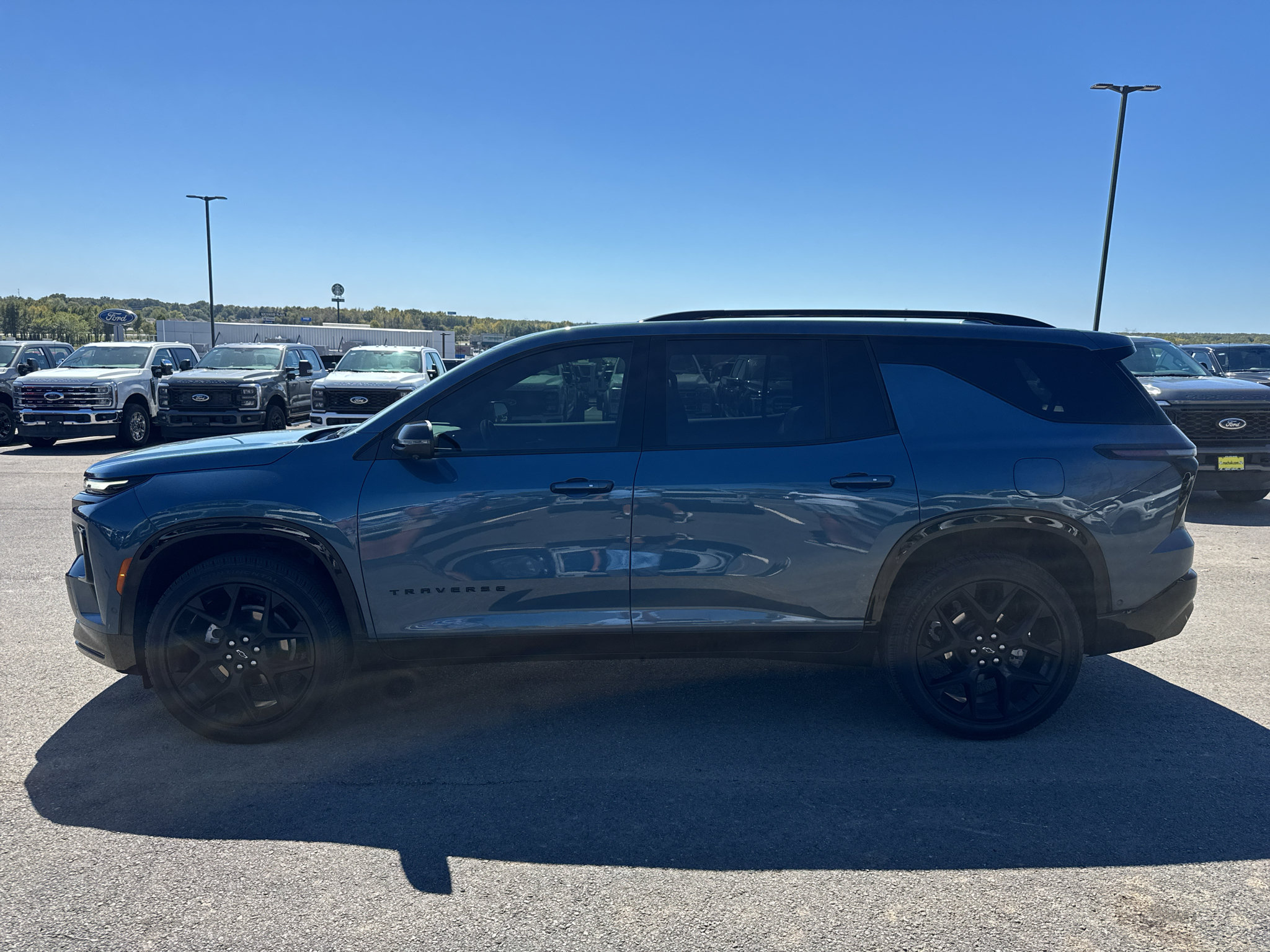 Used 2026 Chevrolet Traverse RS FWD image 9
