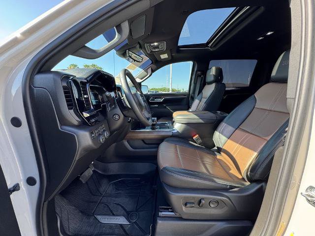 Used 2026 Chevrolet Silverado 1500 High Country w/ High Country Premium Package AWD/4WD image 13