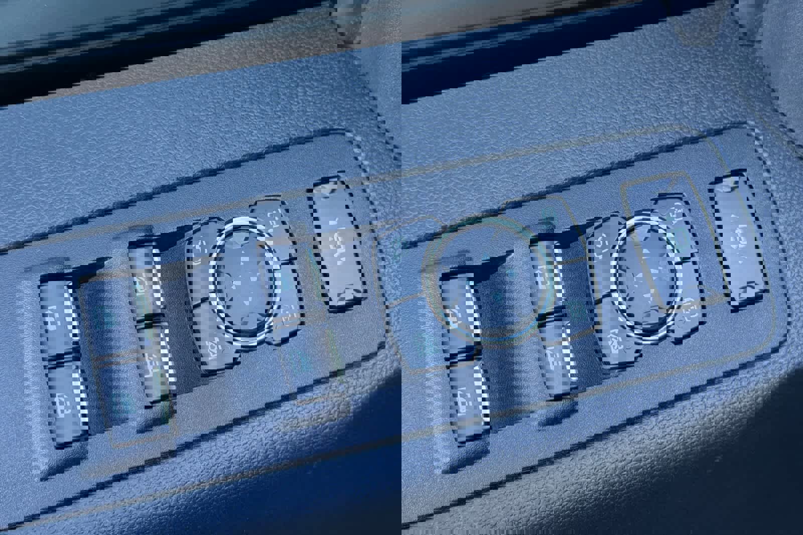 Certified 2019 Ford F350 Platinum w/ Platinum Ultimate Package image 13