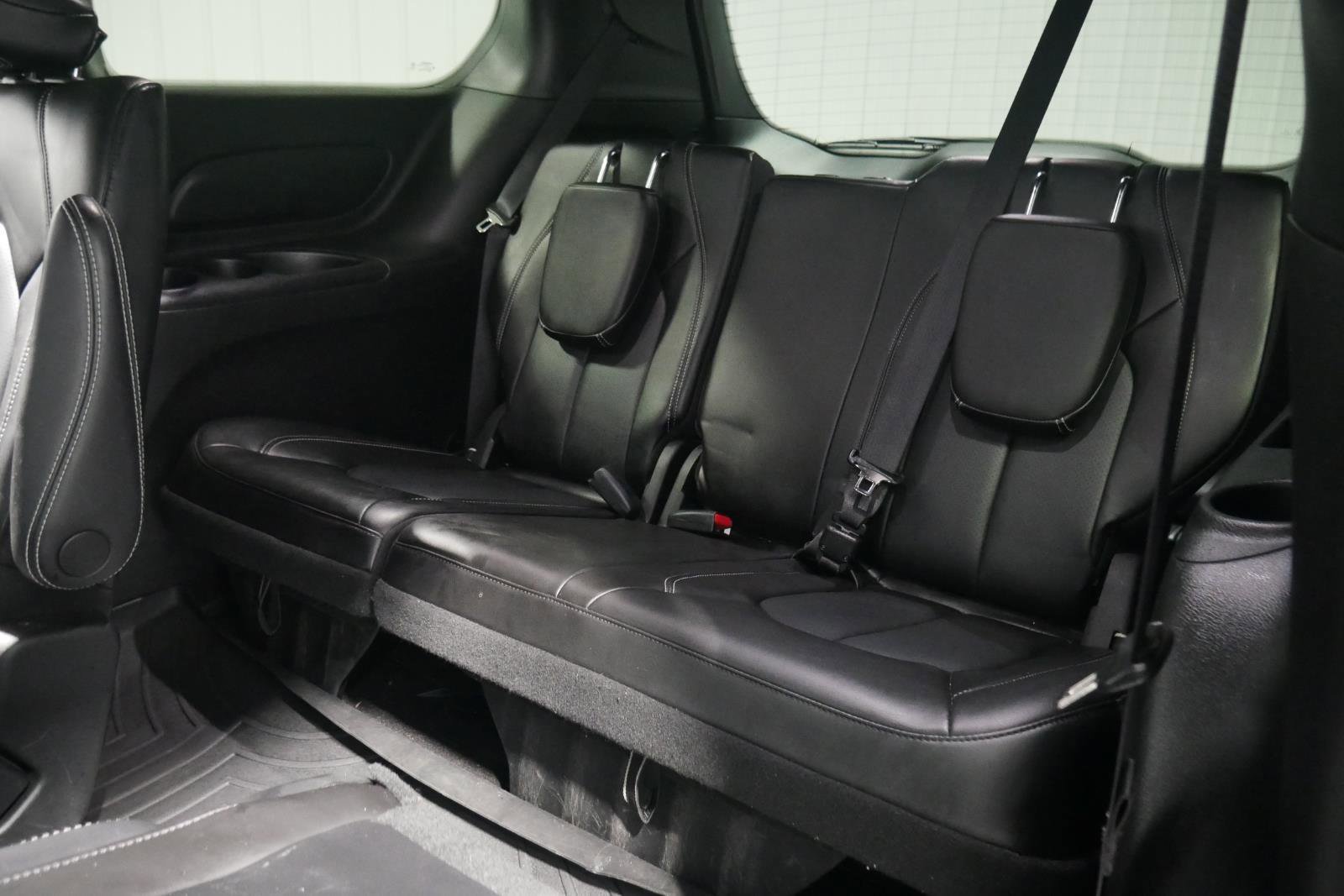 Used 2023 Chrysler Pacifica Touring-L w/ S Appearance Package image 13