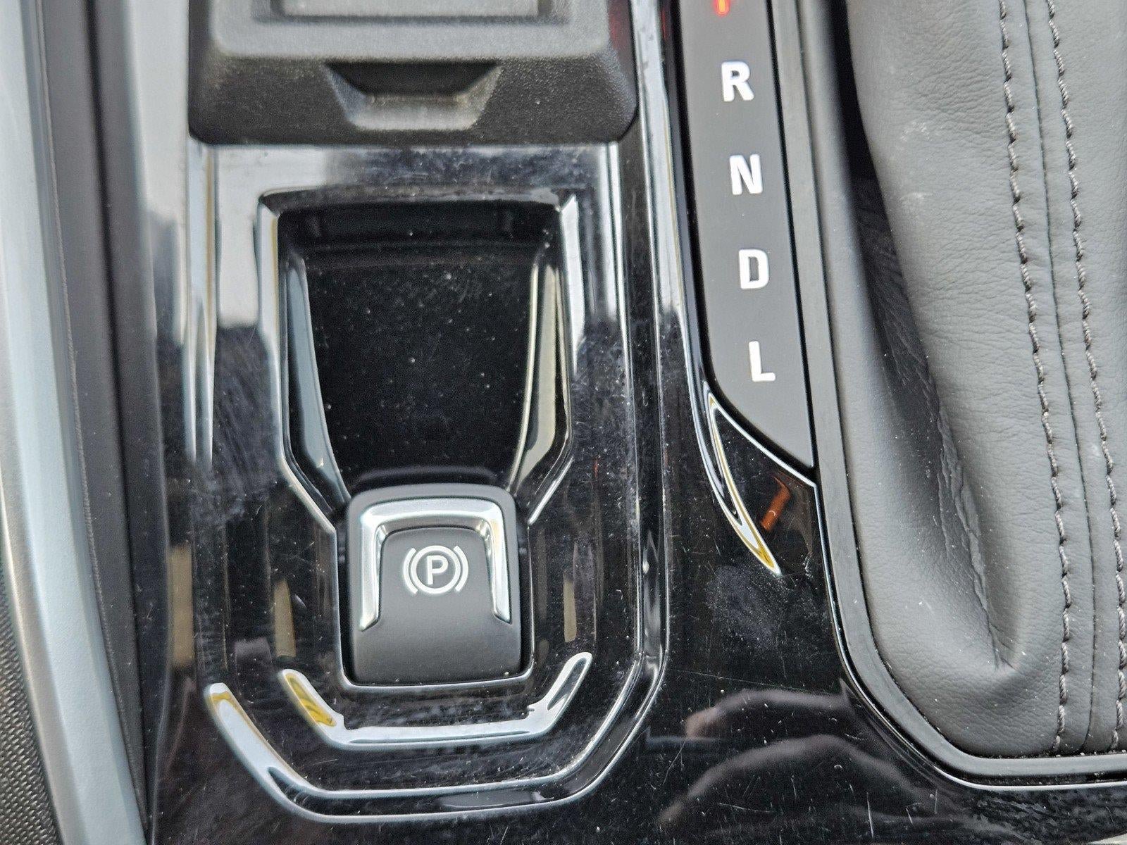 Used 2024 Chevrolet Colorado LT w/ LT Convenience Package RWD image 16