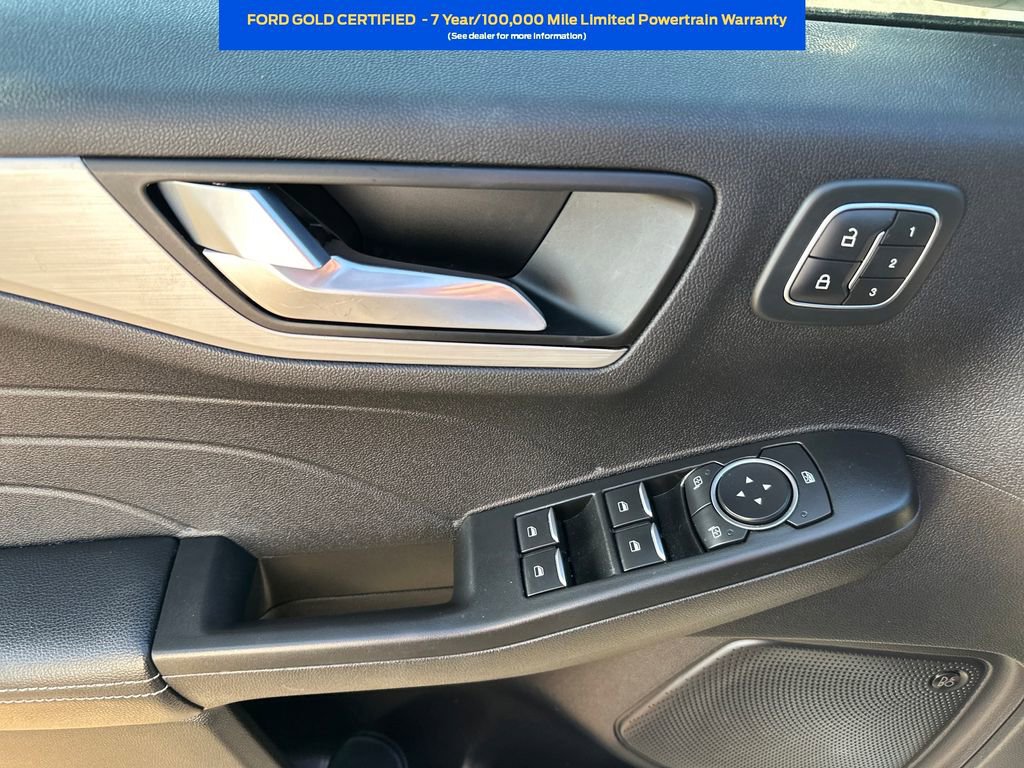 Certified 2023 Ford Escape Platinum w/ Premium Technology Package image 8