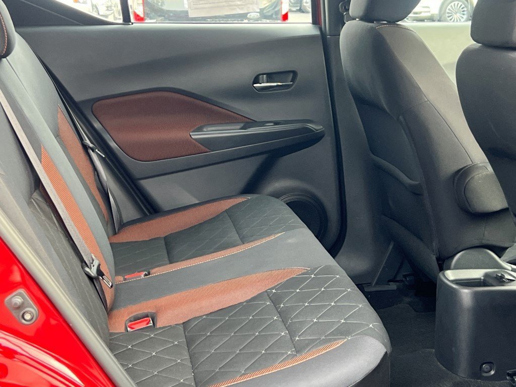 Used 2019 Nissan Kicks SR image 14