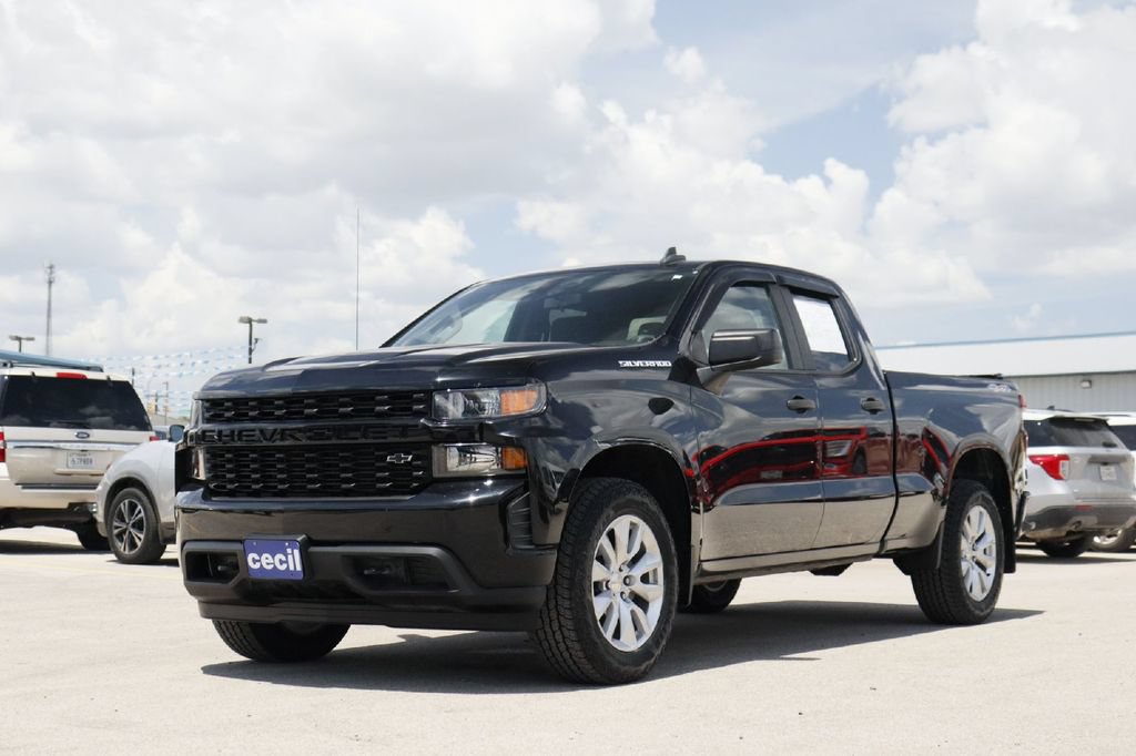 Used 2021 Chevrolet Silverado 1500 Custom AWD/4WD image 2