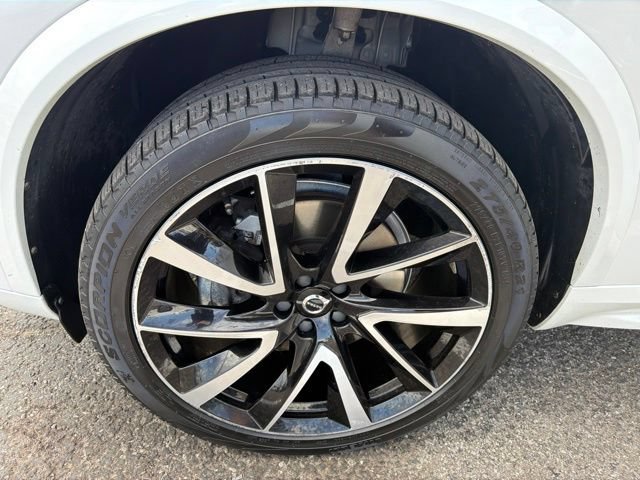 Used 2022 Volvo XC90 T6 Momentum AWD/4WD image 37