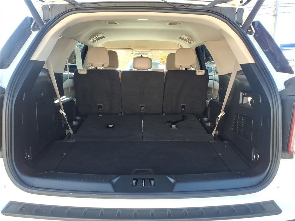 Certified 2022 Ford Explorer XLT w/ Equipment Group 202A image 12