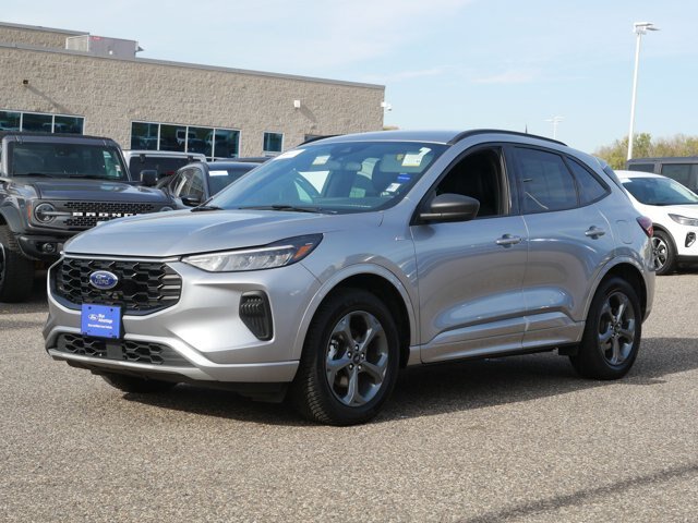 Certified 2024 Ford Escape ST-Line w/ Tech Pack #1 AWD/4WD image 7