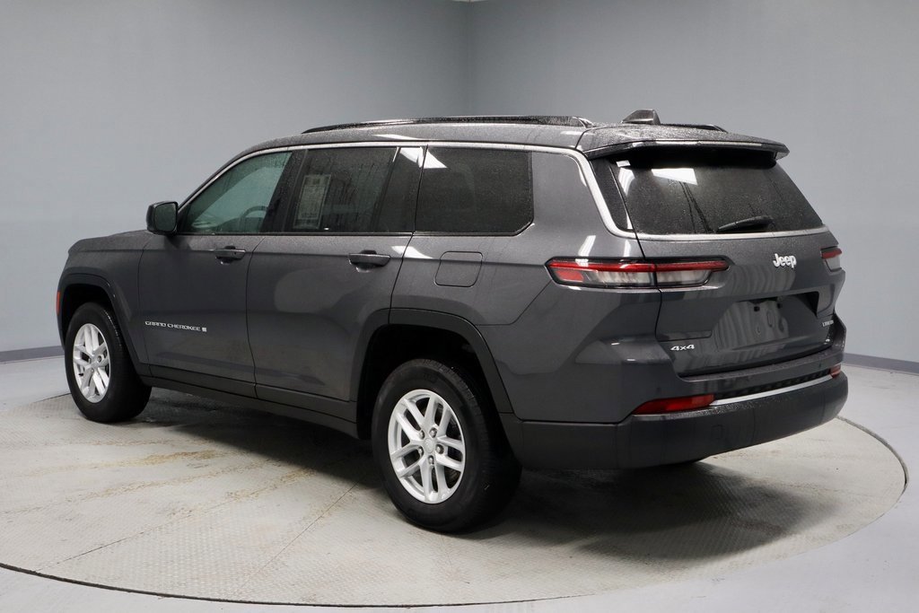Used 2024 Jeep Grand Cherokee L Laredo image 3