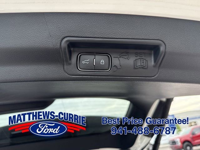 Certified 2025 Ford Explorer Platinum RWD image 15