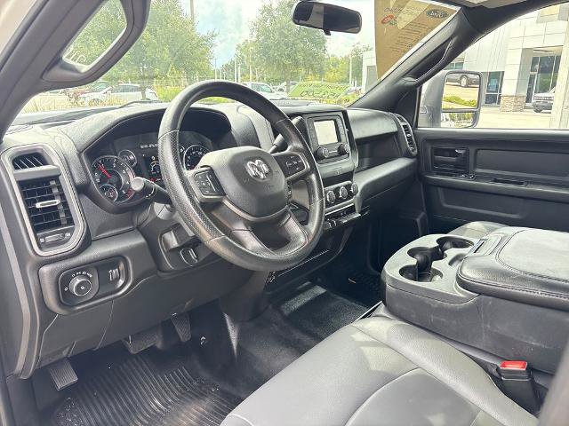 Used 2024 RAM 3500 Tradesman w/ Chrome Appearance Group AWD/4WD image 6