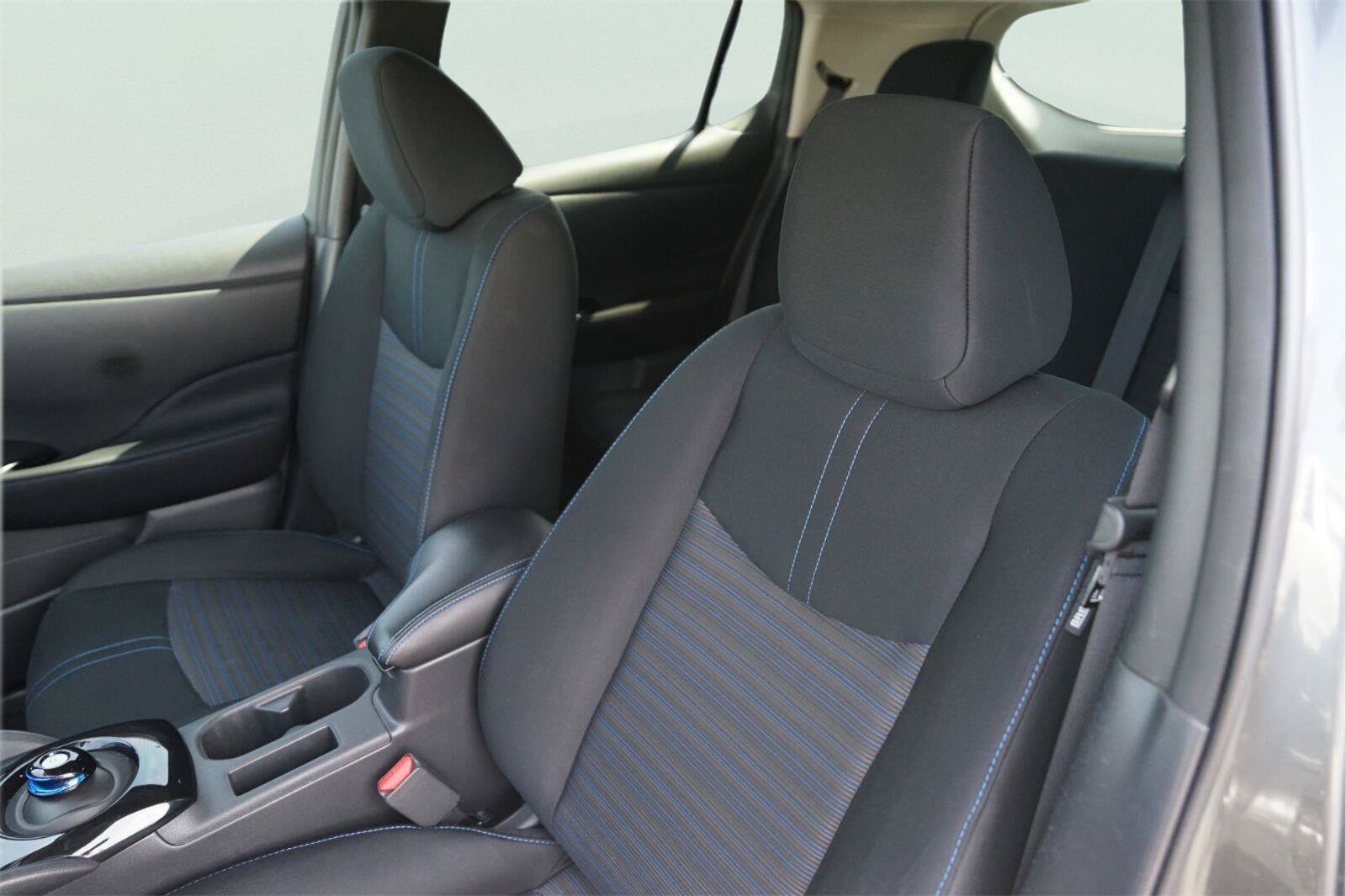 Used 2018 Nissan Leaf SV FWD image 10
