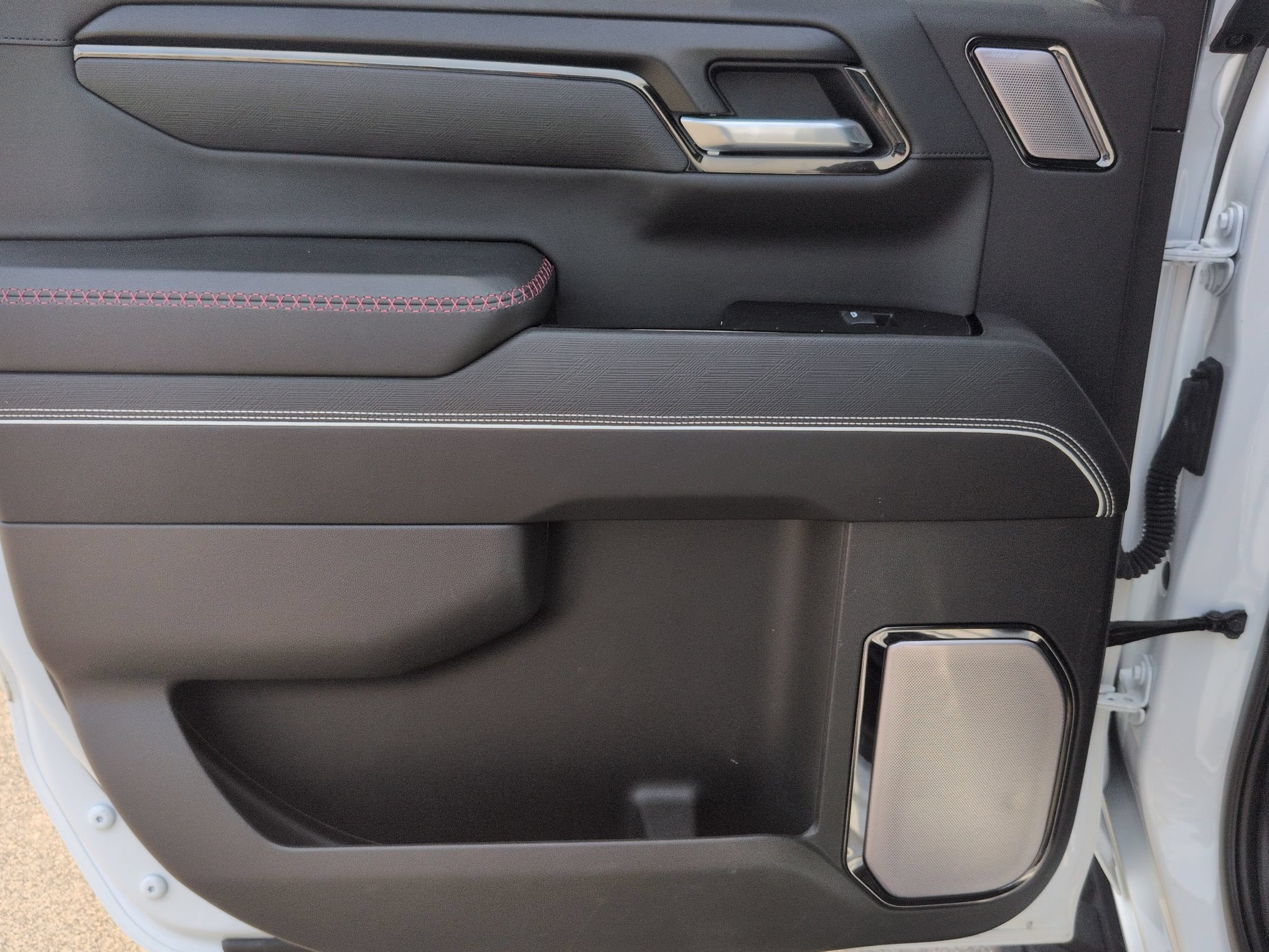Used 2025 GMC Sierra 1500 AT4X AWD/4WD image 30