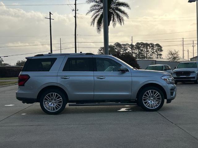 Certified 2024 Ford Expedition Limited image 5