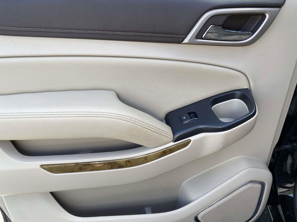 Used 2017 GMC Yukon XL Denali w/ Open Road Package AWD/4WD image 14