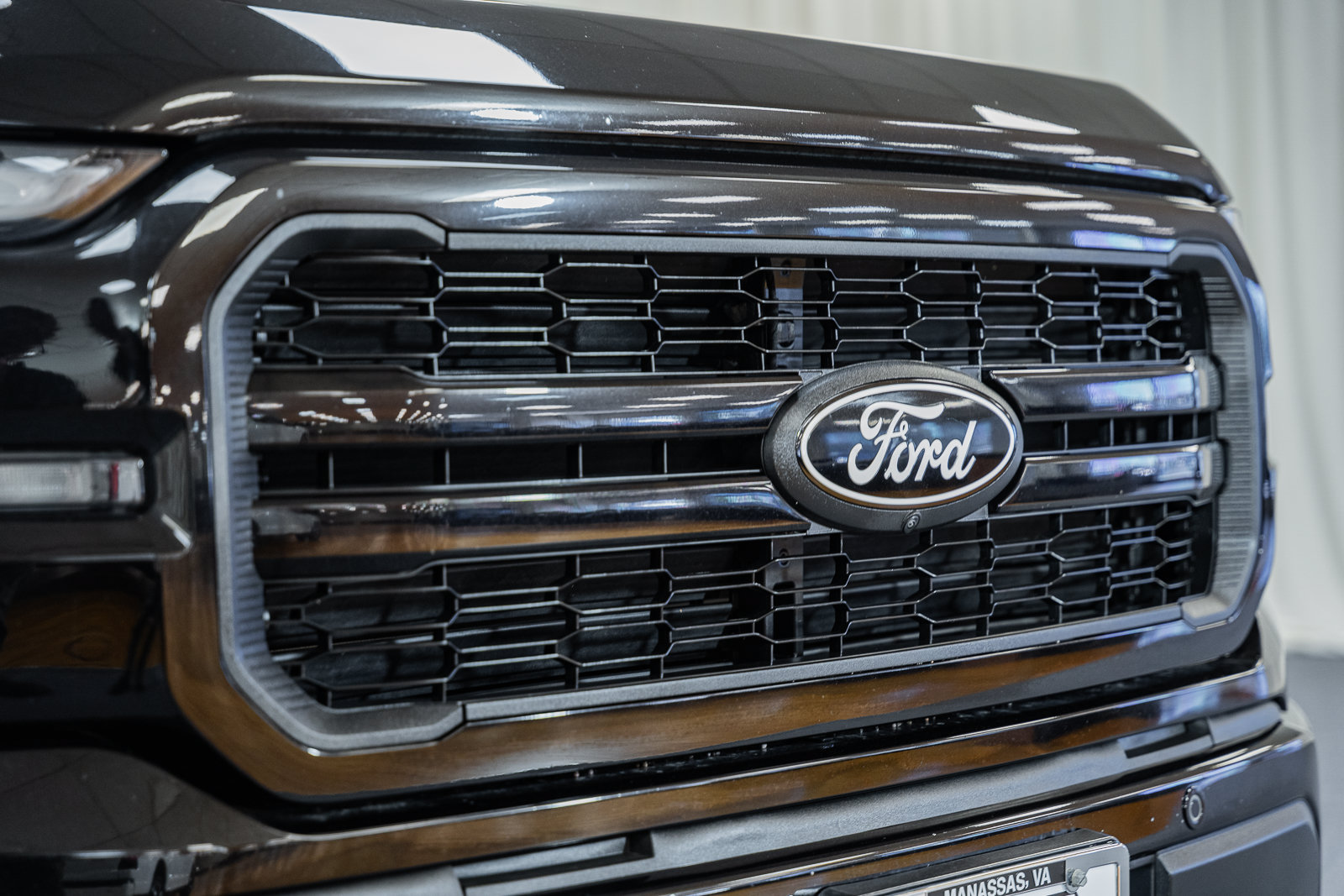 Certified 2025 Ford F150 Lariat AWD/4WD image 7
