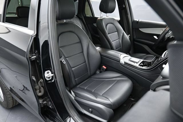 Used 2022 Mercedes-Benz GLC 300 image 27