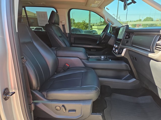 Certified 2024 Ford Expedition Max XLT RWD image 16
