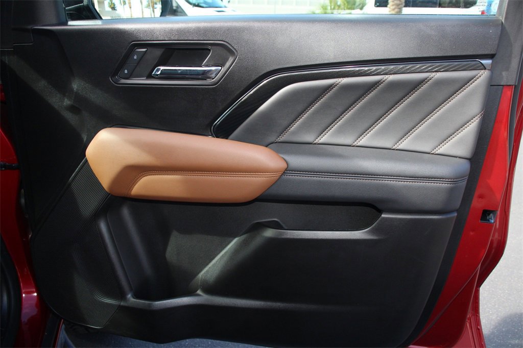 Used 2024 GMC Canyon AT4 w/ AT4 Premium Package image 27