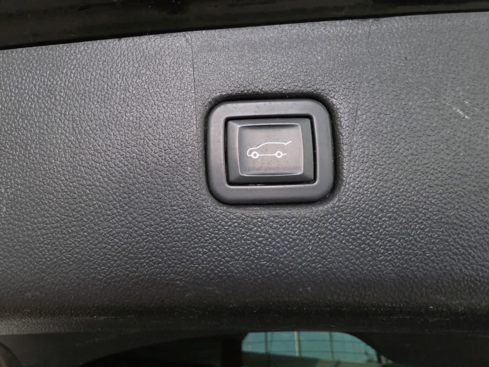 Used 2021 Chevrolet Blazer LT FWD image 31
