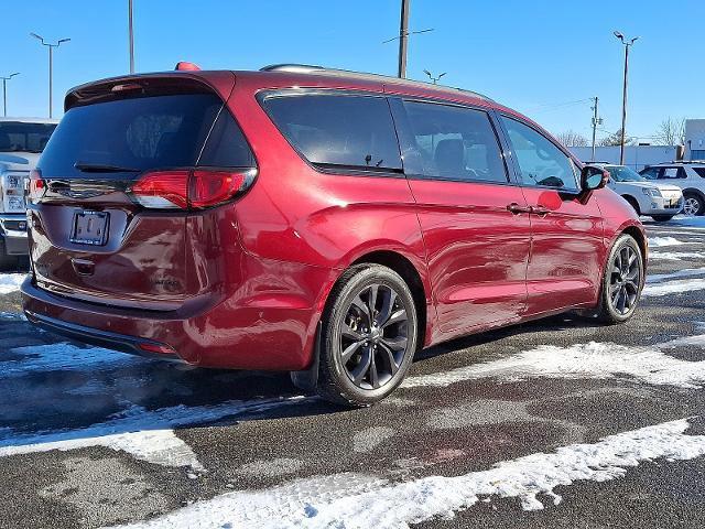 Used 2020 Chrysler Pacifica Limited image 6