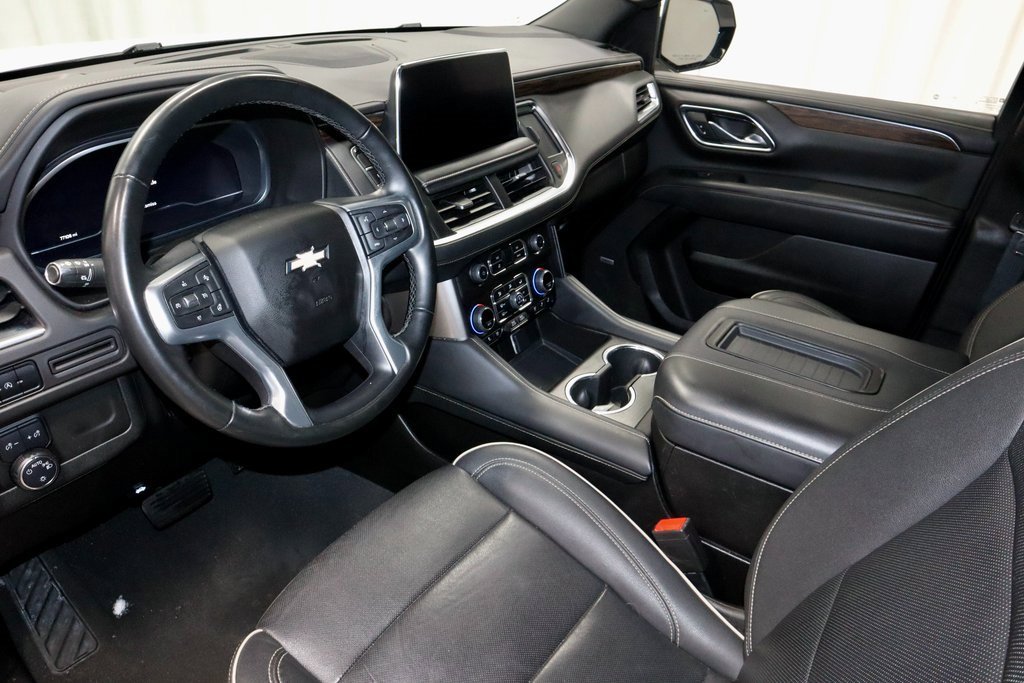Used 2023 Chevrolet Suburban Premier image 24