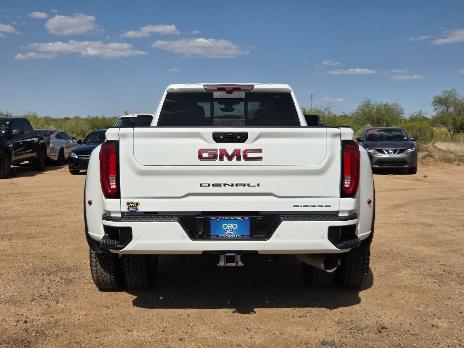 Used 2022 GMC Sierra 3500 Denali w/ Denali Ultimate Package AWD/4WD image 7