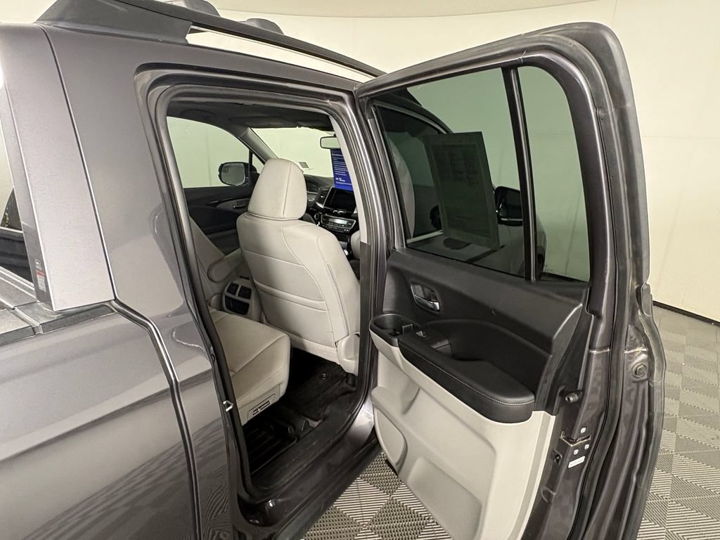 Used 2019 Honda Ridgeline RTL-E image 33