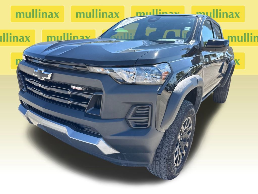 Used 2024 Chevrolet Colorado Trail Boss w/ Technology Package image 5