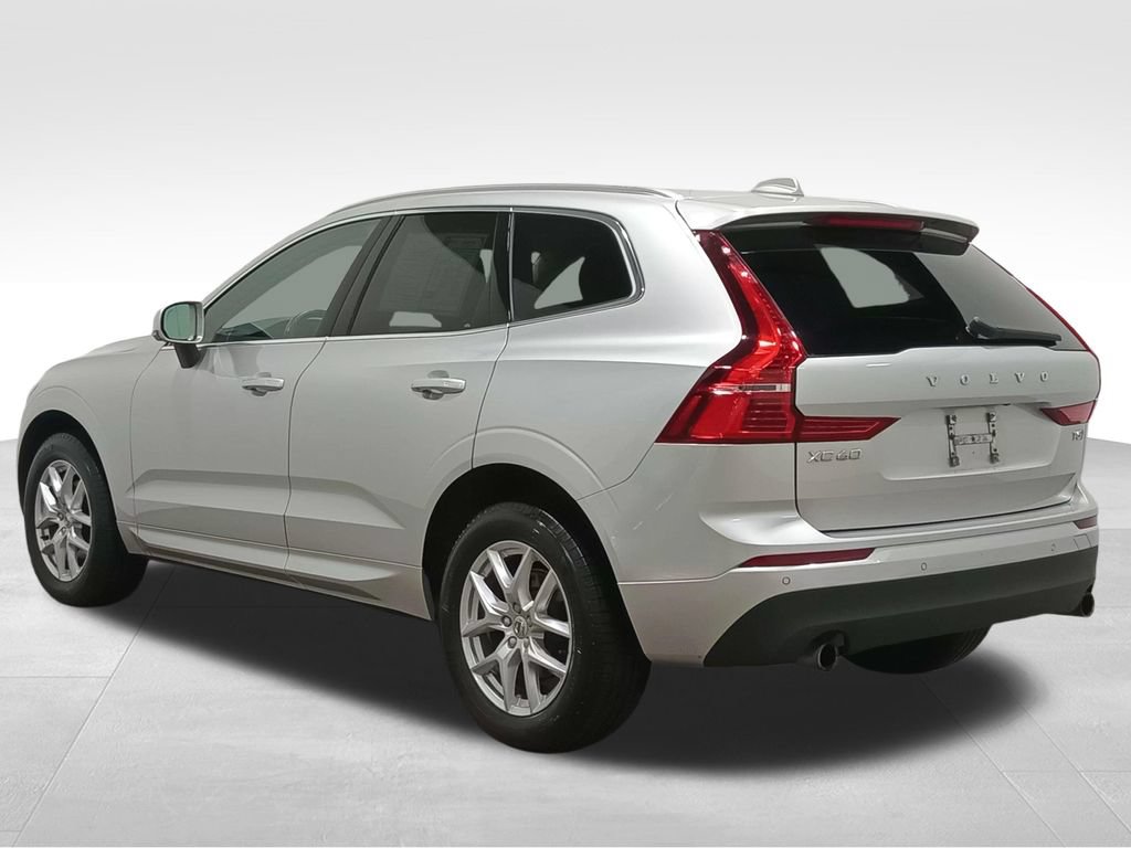 Used 2021 Volvo XC60 T5 Momentum w/ Premium Package AWD/4WD image 7