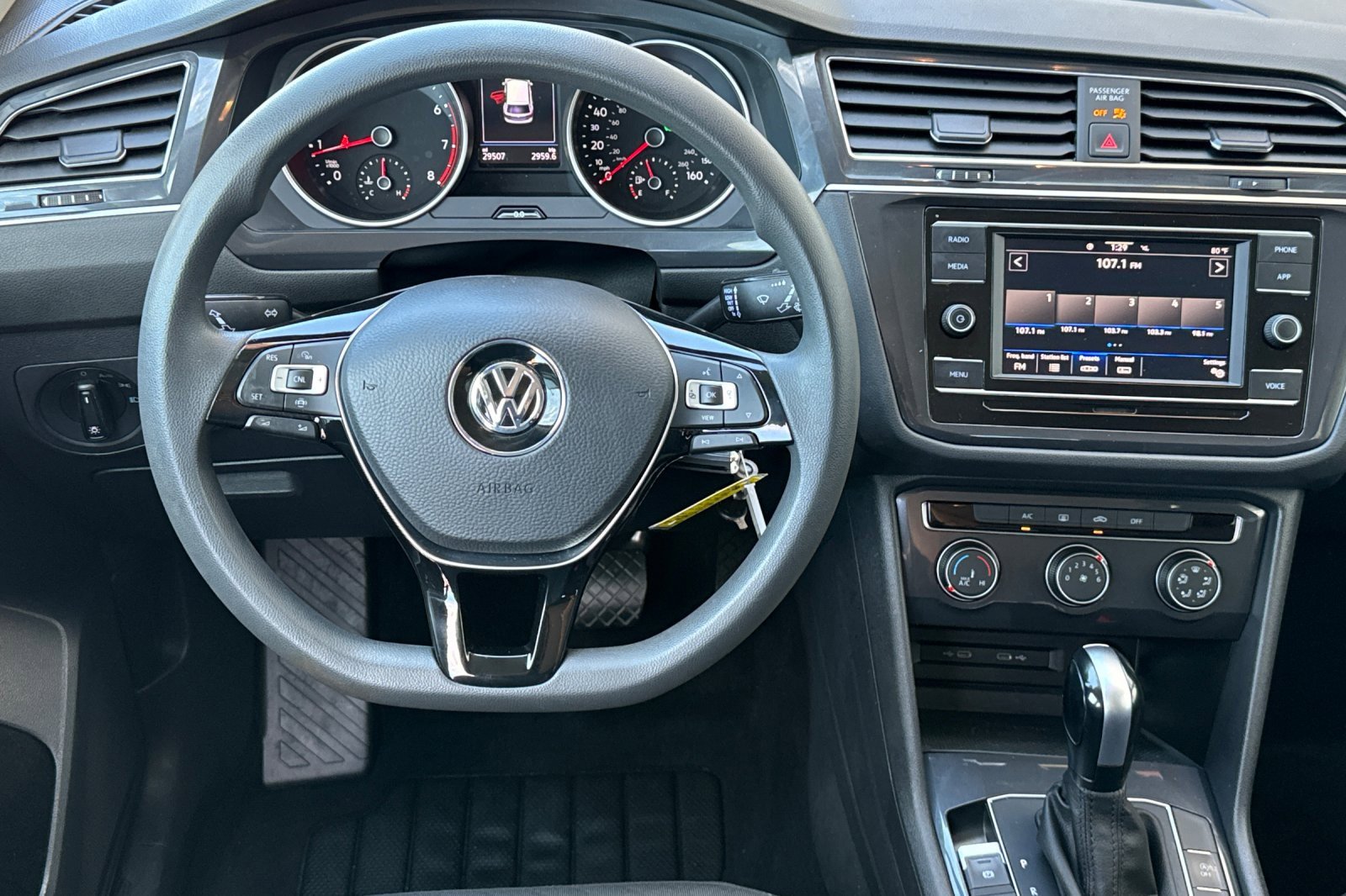 Used 2021 Volkswagen Tiguan S image 16