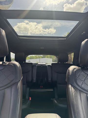 Certified 2025 Ford Explorer Platinum w/ LUX Leather Package AWD/4WD image 12
