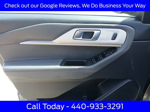 Certified 2025 Ford Explorer Active w/ Active Comfort Package AWD/4WD image 18
