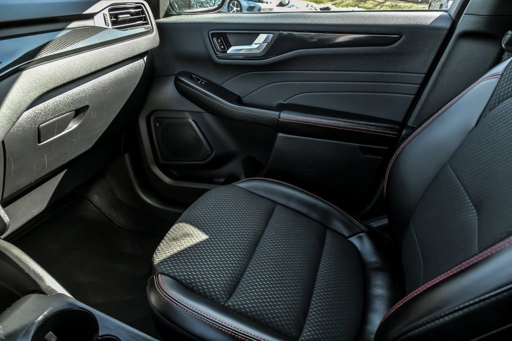 Certified 2024 Ford Escape ST-Line w/ Tech Pack #1 image 29