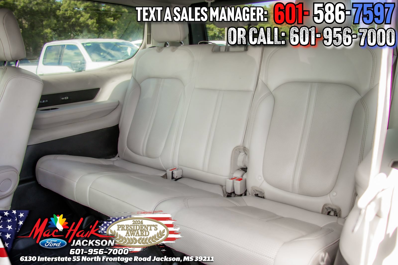 Used 2023 Jeep Wagoneer Series III w/ Mopar Step-Up Package RWD image 11
