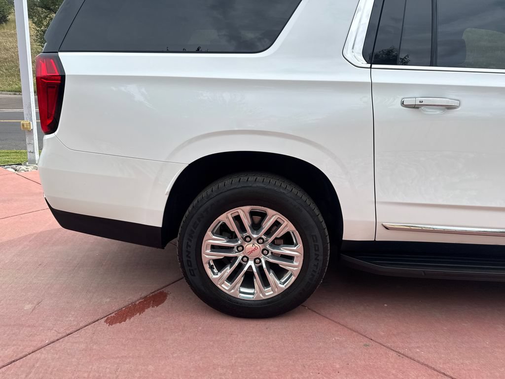 Used 2022 GMC Yukon XL SLT w/ SLT Premium Package AWD/4WD image 34