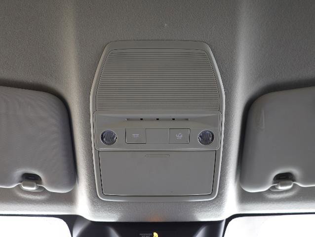 Used 2025 Nissan Kicks SR image 17