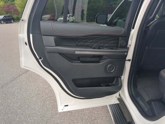 Certified 2023 Ford Expedition Platinum AWD/4WD image 30