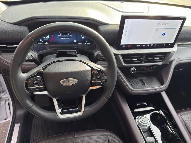 Certified 2025 Ford Explorer Platinum w/ LUX Leather Package image 21
