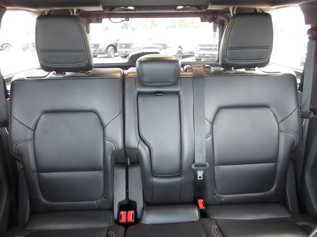Certified 2025 Ford Bronco Outer Banks AWD/4WD image 24