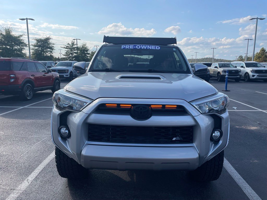 Used 2020 Toyota 4Runner TRD Off-Road AWD/4WD image 2