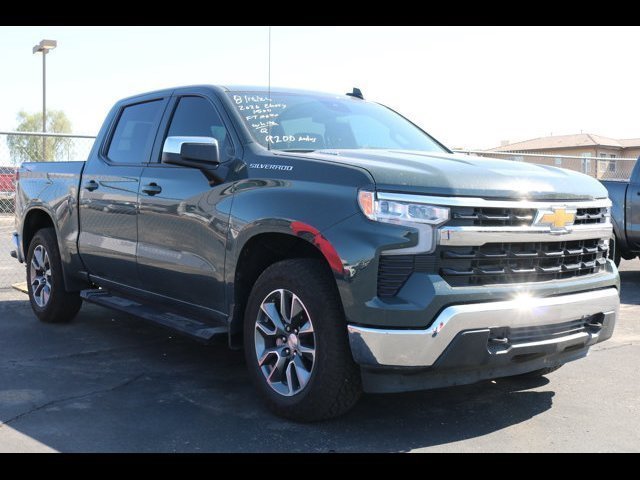 Used 2026 Chevrolet Silverado 1500 LT w/ Leather Package AWD/4WD image 4