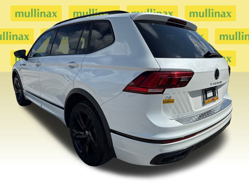 Used 2023 Volkswagen Tiguan SE R-Line image 10