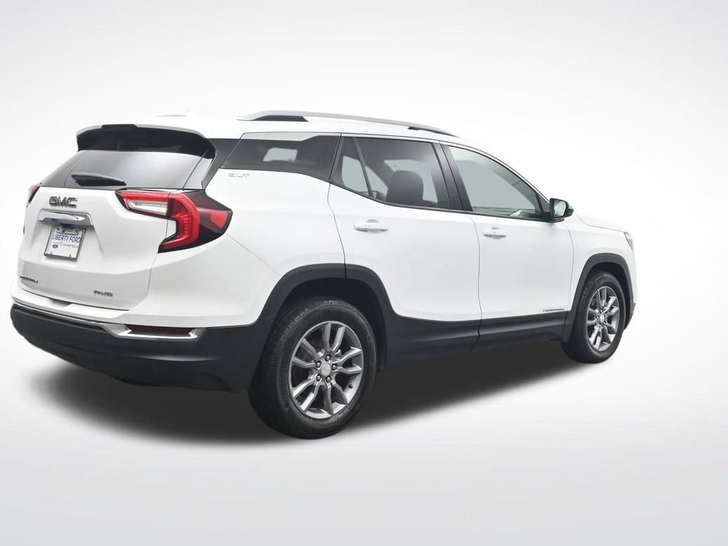 Used 2024 GMC Terrain SLT AWD/4WD image 6