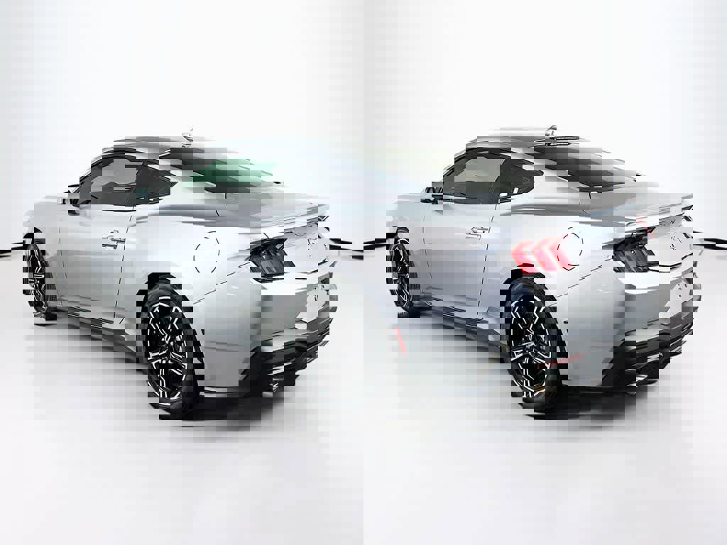 Certified 2024 Ford Mustang Premium image 3