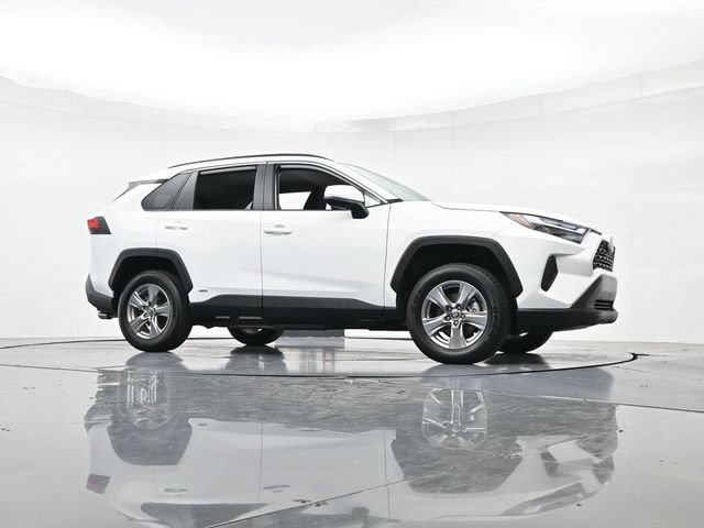 Used 2025 Toyota RAV4 XLE AWD/4WD image 34
