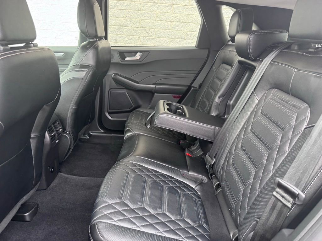 Certified 2023 Ford Escape SE w/ PHEV Premium Package image 22