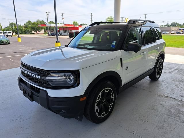 Certified 2025 Ford Bronco Sport Outer Banks w/ Outer Banks Tech Package+ AWD/4WD image 3